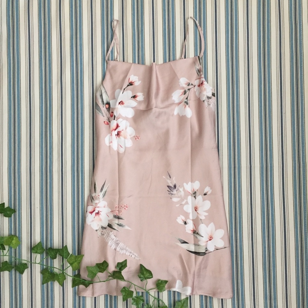 NWT Beige Pink Floral Shift Dress